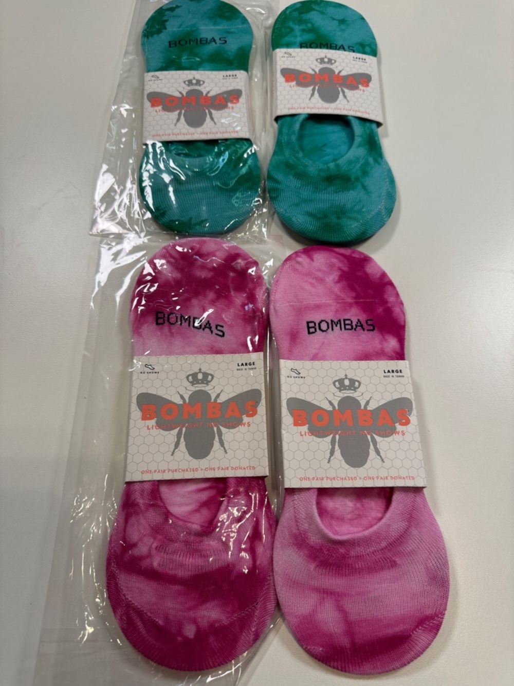 Bombas NWT Tie Dye No Show Socks 4PR Total 2PR PNK 2 GRN SZ: LRG fits Sizes 7-9